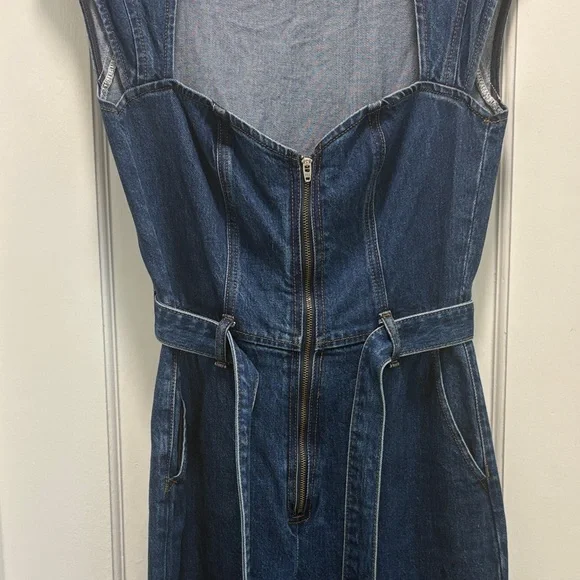 Excellent condition Reformation Denim Zip-Front Jumpsuit with Belt - Picture 3 of 6